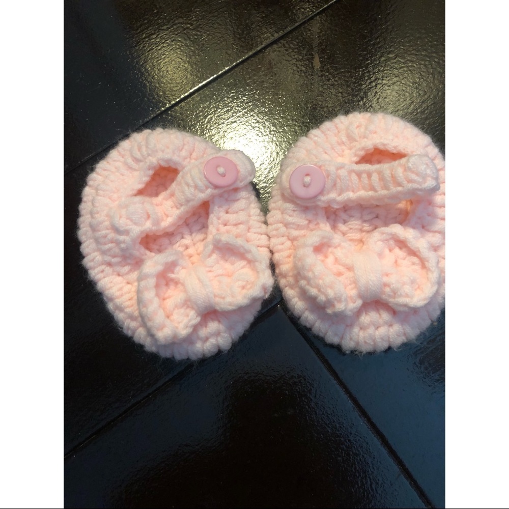 ✅HANDMADE FOOTIES WITH BOWS IN PINK